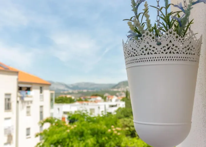Apartamento Gemuetliches Mit Balkon By Interhome Podstrana